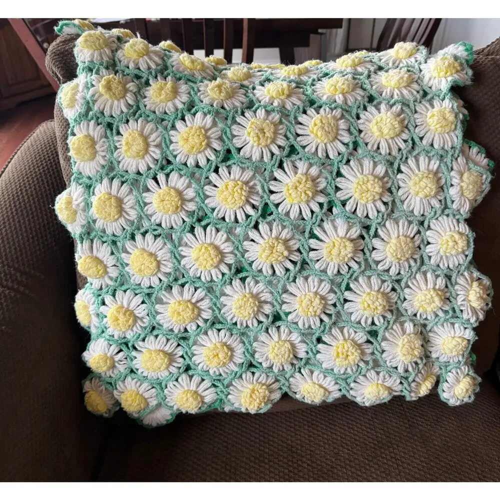 VTG Handmade Crocheted Throw Blanket Vibrant Daisy Flower Granny Square Afghan